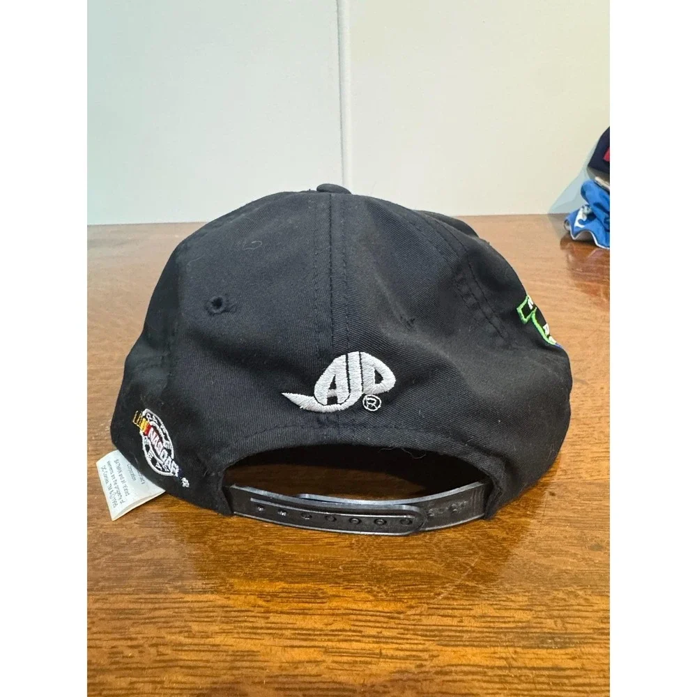 The Unbranded Brand brand ajd